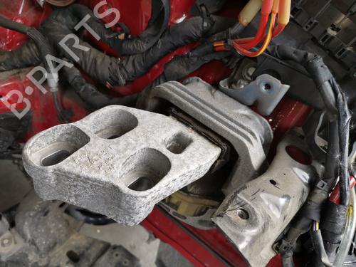 Used Engine mount Engine mount MERCEDES-BENZ A-CLASS (W176) A 200 CDI / d (176.008) (136 hp) 34214941 34214941