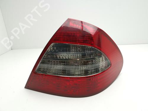Used Right taillight MERCEDES-BENZ E-CLASS (W211) [2002-2009]  28994284