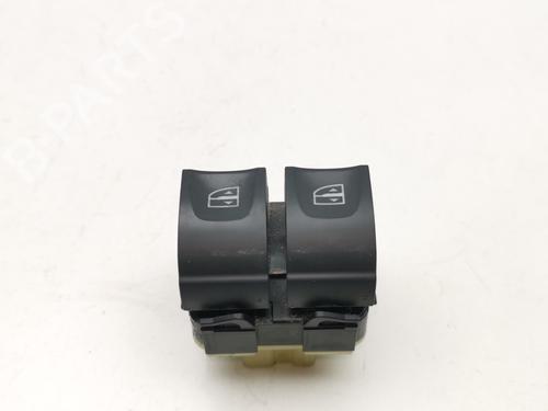 Used Left front window switch RENAULT CLIO IV (BH_) [2012-2021]  28978702