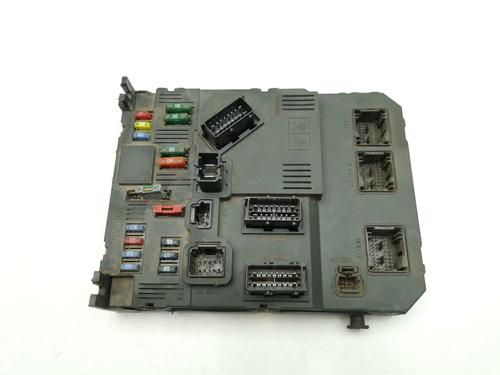fuse-box-peugeot-partner-mpv-5_-g_-1996-32866009 main image
