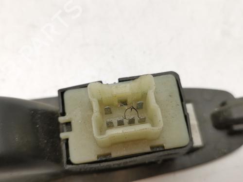 Right front window switch RENAULT CAPTUR I (J5_, H5_) | BP29565698I26