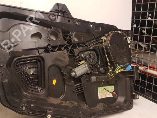 Lève-vitre avant gauche FORD FIESTA V (JH_, JD_) 1.4 TDCi (68 hp) 28999536