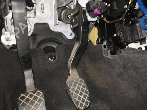 Used Break pedal Break pedal AUDI A4 B8 (8K2) 2.0 TDI (143 hp) 40217615 40217615