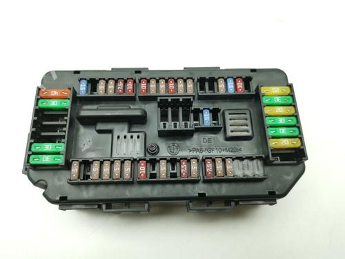 Used Fuse box Fuse box 39440148 39440148