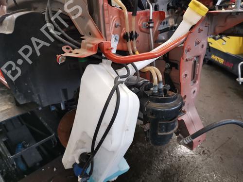 Used Windscreen washer tank RENAULT CAPTUR I (J5_, H5_) [2013-2026]  31646259
