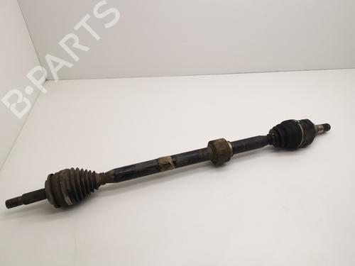 Used Right front driveshaft TOYOTA AURIS (_E18_) 1.4 D-4D (NDE180_, NDE180R) (90 hp) 29000610