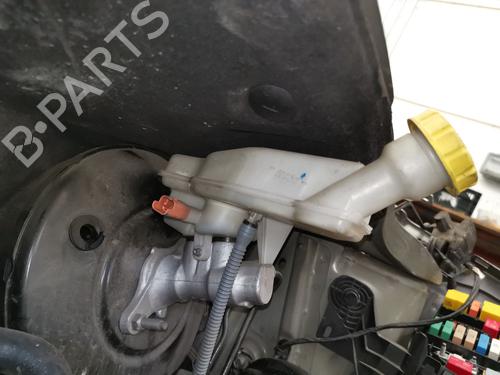 Used Brake master cylinder Brake master cylinder CITROËN C4 CACTUS 1.6 BlueHDi 100 (99 hp) 40218081 40218081