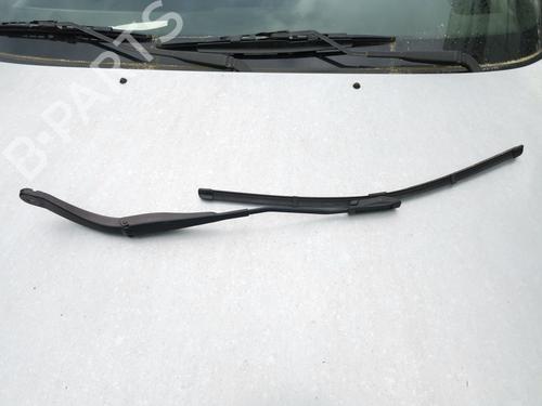 Used Front windshield wiper arm DACIA SANDERO II [2012-2025]  28977849