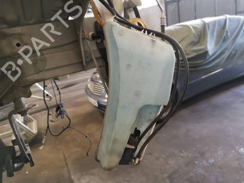 Used Windscreen washer tank Windscreen washer tank RENAULT CAPTUR I (J5_, H5_) 1.5 dCi 90 (J5N4, J5M5, J5MW, J5M6, J5AL, J5AJ) (90 hp) 40217685 40217685