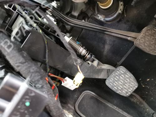 Used Clutch pedal Clutch pedal MERCEDES-BENZ C-CLASS T-Model (S205) C 220 BlueTEC / d (205.204) (170 hp) 40216790 40216790