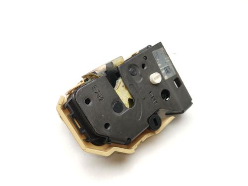 Used Rear left lock Rear left lock ALFA ROMEO GIULIA (952_) 2.2 D (952AEM250, 952AEA250) (150 hp) 39443971 39443971