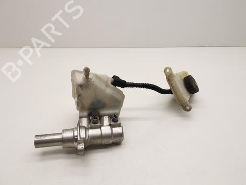 Used Brake master cylinder PEUGEOT 308 II (LB_, LP_, LW_, LH_, L3_) [2013-2021]  28984668