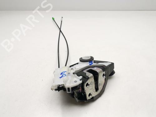 Used Front right lock TOYOTA YARIS (_P13_) 1.5 Hybrid (NHP130_, NHP130) (101 hp) 29813874