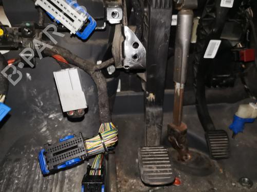 Used Clutch pedal Clutch pedal PEUGEOT BOXER Van 2.2 HDi 110 (110 hp) 40217597 40217597