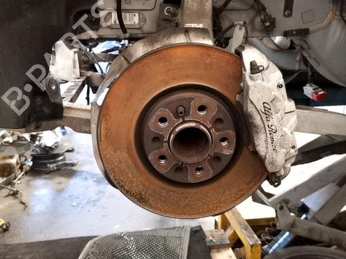 Used Left front steering knuckle Left front steering knuckle ALFA ROMEO GIULIA (952_) 2.2 D (952AEM250, 952AEA250) (150 hp) 40217398 40217398