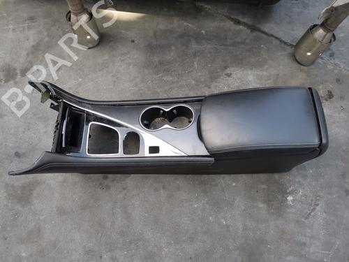 Used Armrest / Center console Armrest / Center console INFINITI Q50 50 D (170 hp) 40217020 40217020