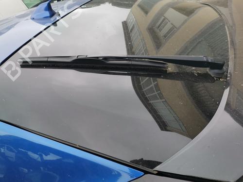 Used Rear windshield wiper arm Rear windshield wiper arm HONDA CIVIC IX (FK) 1.6 i-DTEC (FK3) (120 hp) 40217264 40217264