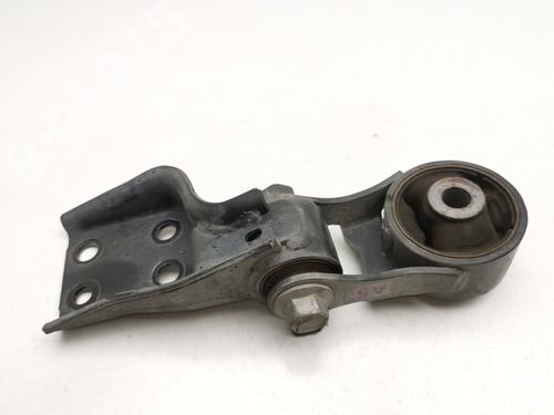 Used Engine mount TOYOTA YARIS (_P13_) 1.5 Hybrid (NHP130_, NHP130) (101 hp) 29824703