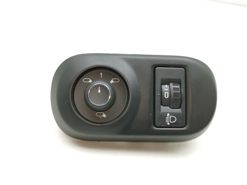 Used Mirror switch CITROËN C4 CACTUS 1.6 BlueHDi 100 (99 hp) 28979911