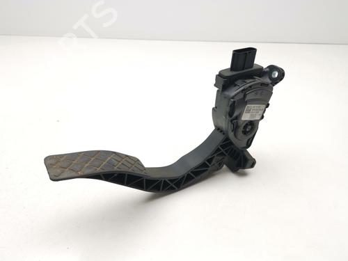 pedal-audi-a4-b8-8k2-2007-2008-2009-2010-2011-2012-2013-2014-2015-2016-2017-39437632 main image