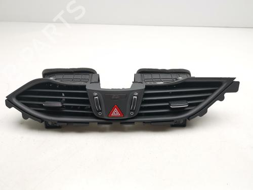 air-vent-hyundai-i30-pde-pd-pden-2016-39437437 main image
