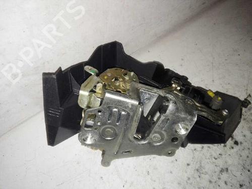 Rear left lock MERCEDES-BENZ E-CLASS (W210) E 290 Turbo-D (210.017) | BP28983824C100 