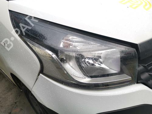 Used Right headlight Right headlight RENAULT TRAFIC III Van (FG_) [2014-2026] 33885646 33885646