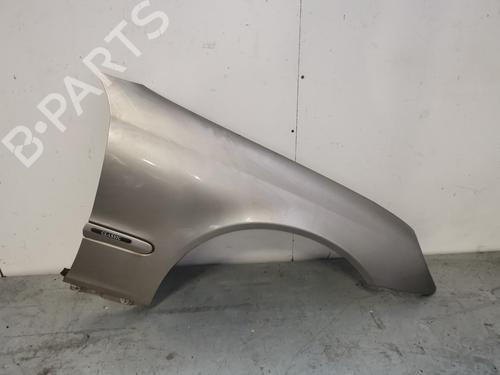Used Right front fenders MERCEDES-BENZ C-CLASS (W203) [2000-2007]  28988950