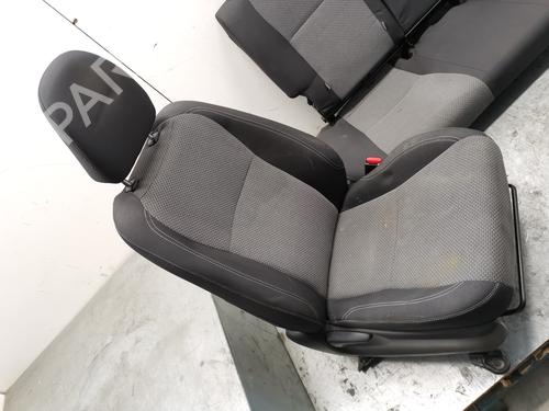 Komplet foteli TOYOTA YARIS (_P13_) 1.5 Hybrid (NHP130_, NHP130) | BP30391477C78