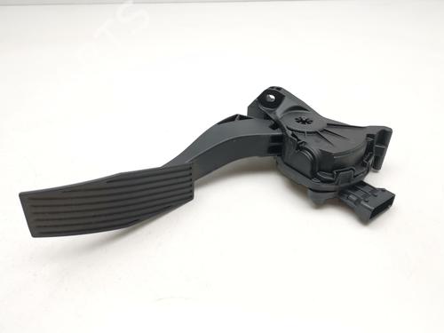 Used Pedal Pedal 39444384 39444384