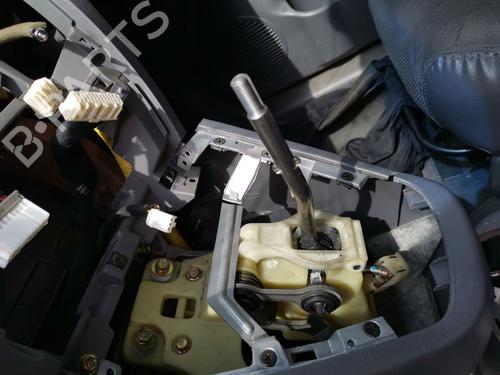 Used Gear lever HYUNDAI TUCSON (JM) 2.0 CRDi (113 hp) 28989605