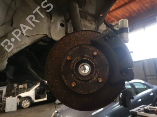 Used Right front steering knuckle Right front steering knuckle FORD FIESTA VI (CB1, CCN) 1.0 EcoBoost (100 hp) 40216290 40216290