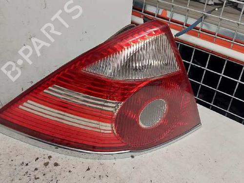 Used Left taillight FORD MONDEO III (B5Y) 2.0 16V TDDi / TDCi (115 hp) 28997758