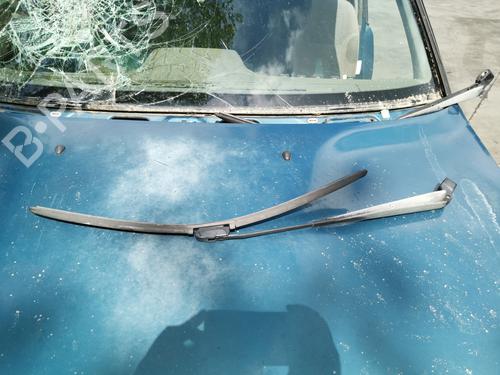 Used Front windshield wiper arm Front windshield wiper arm NISSAN TERRANO II (R20) 2.7 TD 4WD (101 hp) 40217097 40217097