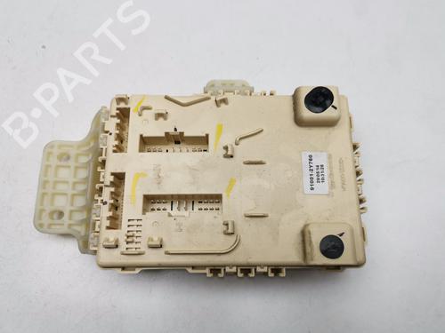 Used Fuse box Fuse box 36887882 36887882