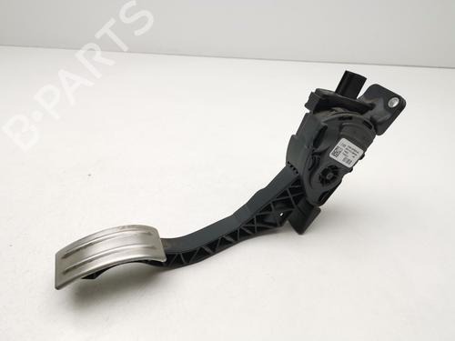 pedal-ford-kuga-ii-dm2-2012-39437214 main image