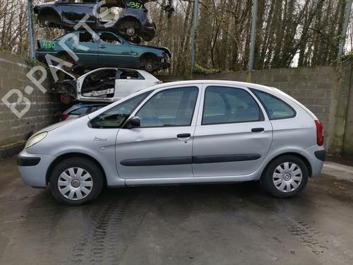 Fuse box CITROËN XSARA PICASSO (N68) 1.6 HDi | BP28983123E1