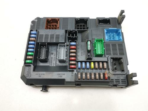 Used Fuse box Fuse box 36889242 36889242