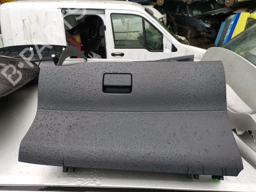 Used Glove box TOYOTA AURIS (_E18_) 1.4 D-4D (NDE180_, NDE180R) (90 hp) 28980182