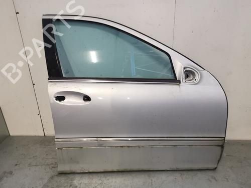 Used Right front door MERCEDES-BENZ C-CLASS (W203) [2000-2007]  28993464