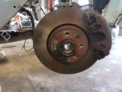 Used Right front steering knuckle Right front steering knuckle RENAULT CAPTUR I (J5_, H5_) 1.5 dCi 90 (J5N4, J5M5, J5MW, J5M6, J5AL, J5AJ) (90 hp) 40217678 40217678