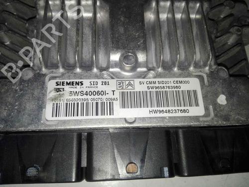 Used Engine control unit (ECU) PEUGEOT 607 (9D, 9U) 2.7 HDi 24V (204 hp) 28996082