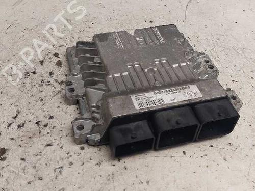 Used Engine control unit (ECU) FORD FOCUS III [2010-2020]  28995912