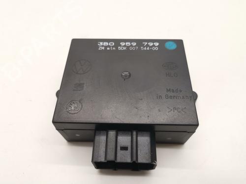 Elektronische module VW PASSAT B5.5 (3B3) [2000-2005]  28982876
