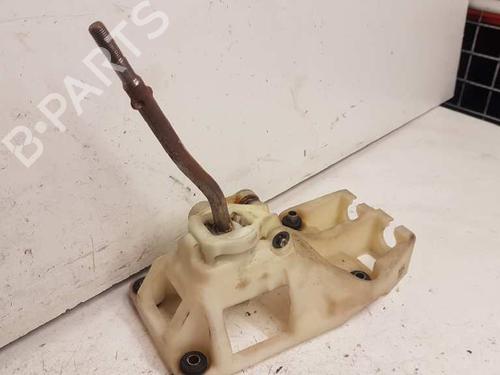 Used Gear lever KIA SPORTAGE II (JE_, KM_) [2004-2011]  28998696