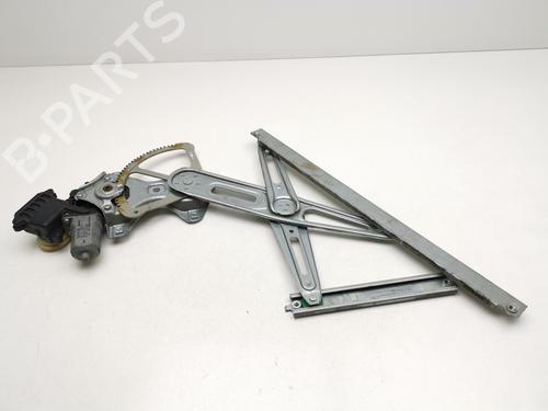 Rudehejsemekanisme Højre foran TOYOTA AVENSIS Saloon (_T27_) 2.0 D-4D (ADT270_, ADT270R) (124 hp) 31713071