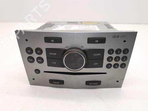 Used Radio OPEL ASTRA H (A04) [2004-2014]  28981965