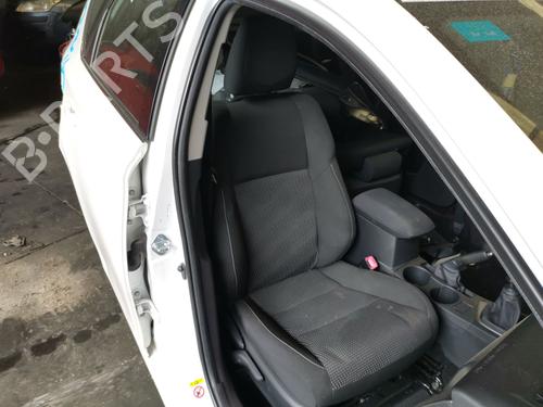 Used Right front seat Right front seat TOYOTA AURIS (_E18_) 1.4 D-4D (NDE180_, NDE180R) (90 hp) 40217098 40217098