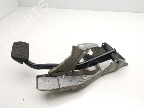 Used Break pedal VOLVO XC60 I SUV (156) D4 AWD (190 hp) 30733122