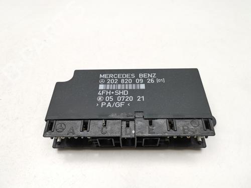 Used Electronic module Electronic module MERCEDES-BENZ C-CLASS (W202) C 220 D (202.121) (95 hp) 34098900 34098900